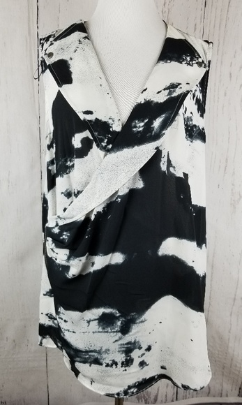 FYLO Tops - Fylo Wrap Style B & W Abstract Print Top XXL